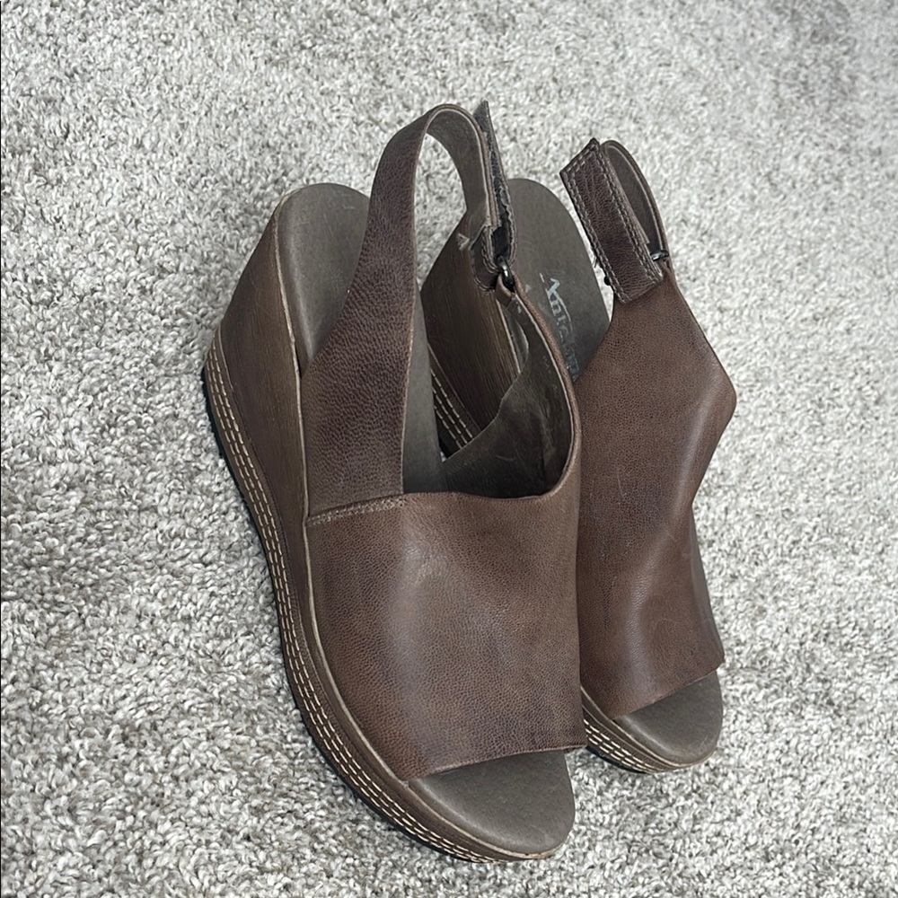 Antelope Brown Leather Slingback Wedge Sandals - Picture 5 of 8